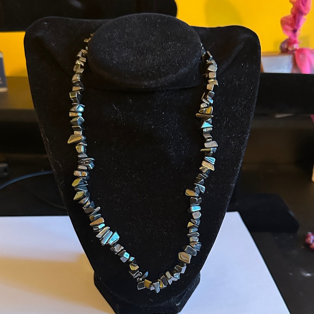 Elegant Black and Silver Women's Necklace 18 inches